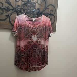 Elegant Paisley Short Sleeve Top - Red and Pink